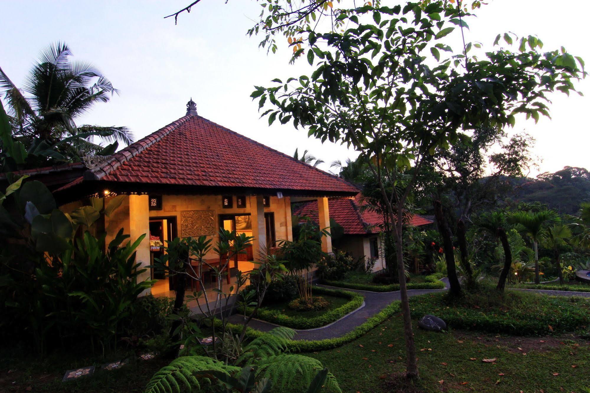 Capung Mas